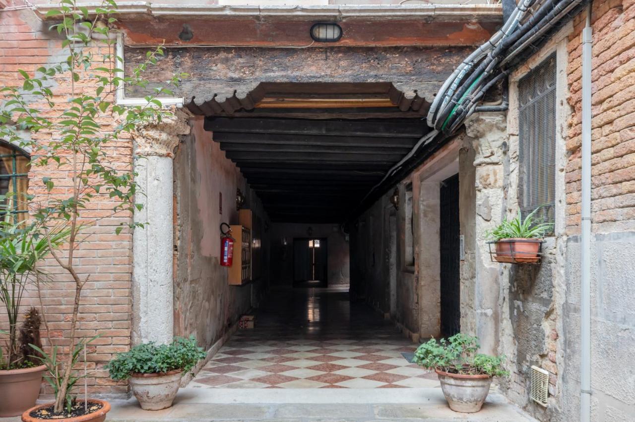 Palazzo Dolfin - Piazza San Marco Lovely Apartment Βενετία Εξωτερικό φωτογραφία
